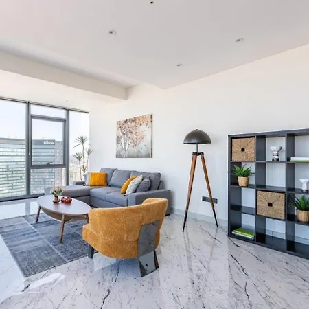 Beautiful Bright Deluxe 1bd Poolviews! #311 Daire