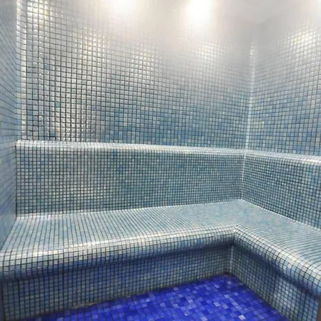 Beautiful Bright Deluxe 1bd Poolviews! #311 * Стамбул